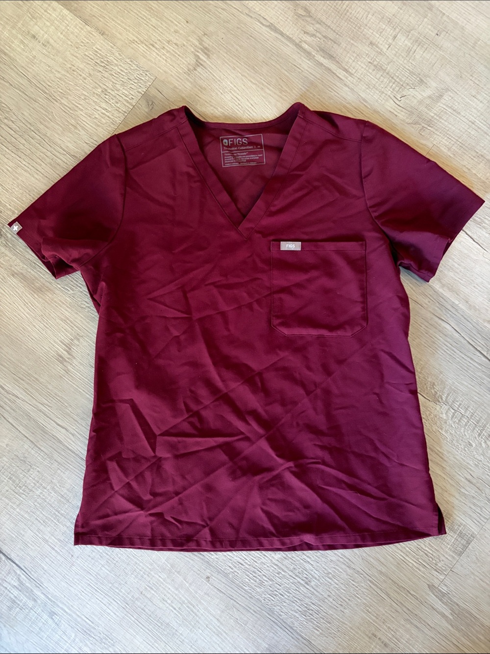 Figs Women's V-Neck Scrub Top in Burgundy